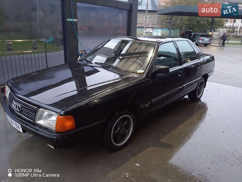 Audi 100 1986