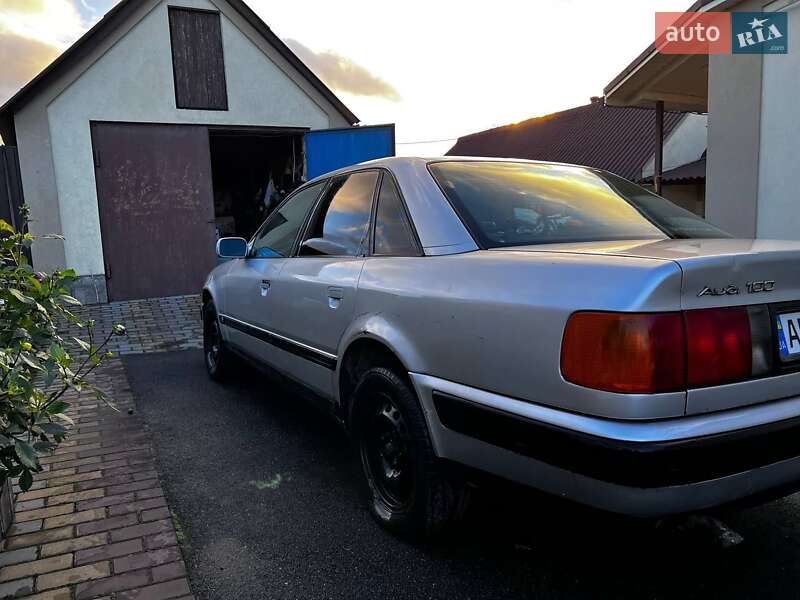 Седан Audi 100 1991 в Виннице