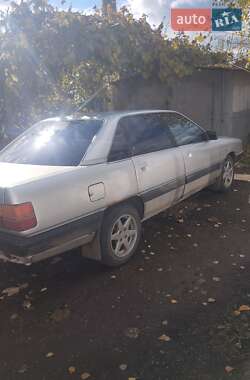 Седан Audi 100 1989 в Коломые