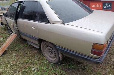 Седан Audi 100 1984 в 