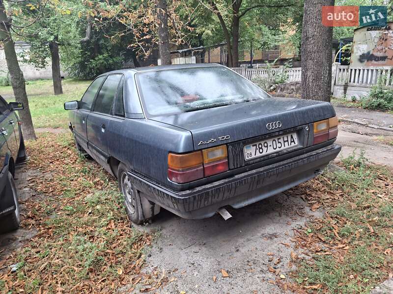 Седан Audi 100 1989 в Запоріжжі