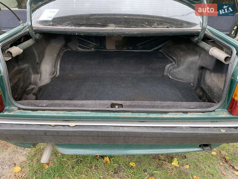 Седан Audi 100 1988 в Киеве