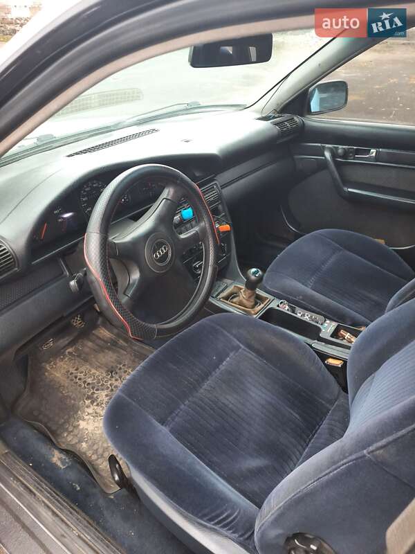 Седан Audi 100 1993 в Козельце