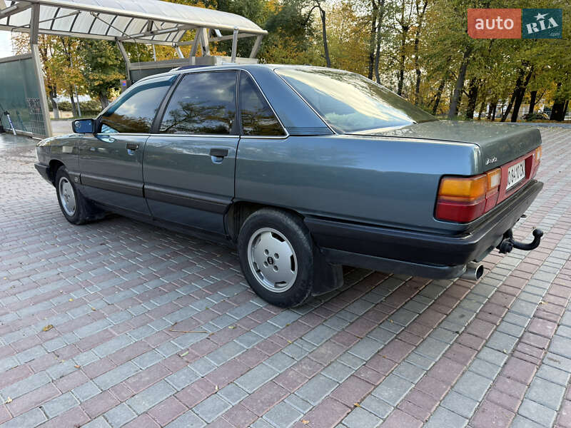 Седан Audi 100 1990 в Ладыжине фото 5 Седан Audi 100 1990 в Ладыжине