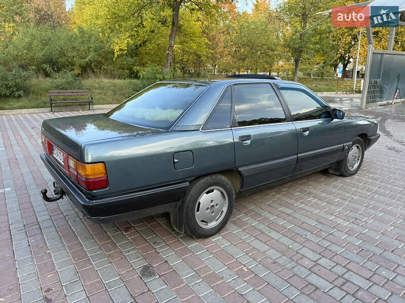 Седан Audi 100 1990 в Ладыжине фото 10 Седан Audi 100 1990 в Ладыжине