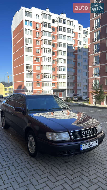 Седан Audi 100 1993 в Львове