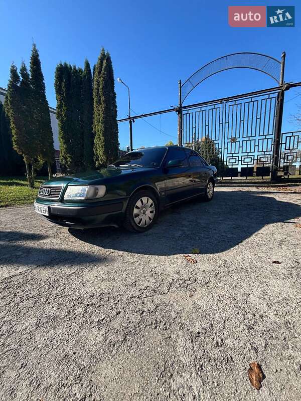 Седан Audi 100 1992 в Скалате