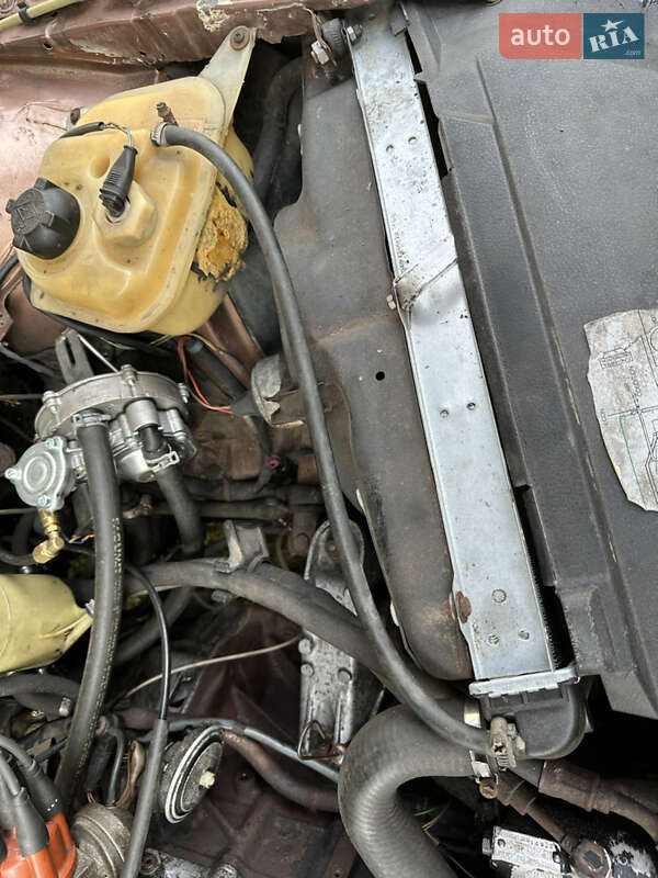 Седан Audi 100 1982 в Вишгороді