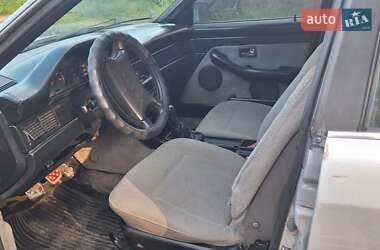 Седан Audi 100 1990 в 