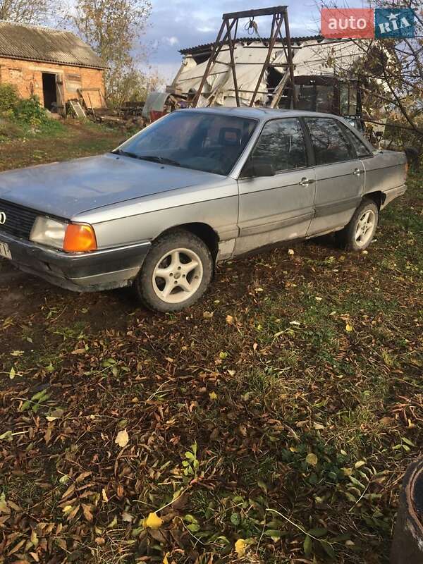 Седан Audi 100 1984 в Ланівці