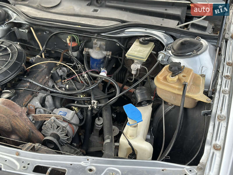 Седан Audi 100 1984 в Ровно