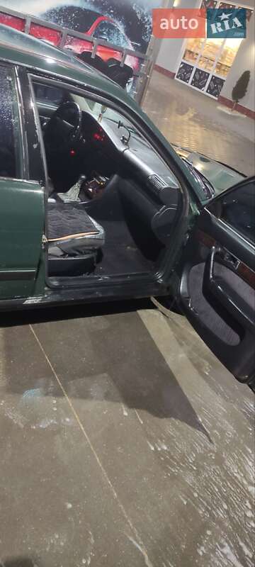 Седан Audi 100 1991 в Черновцах