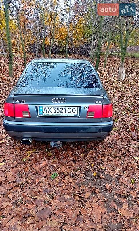 Седан Audi 100 1991 в Краснограді