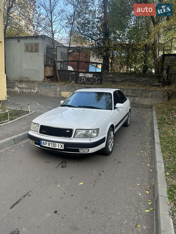 Audi 100 1993 Audi 100 1993