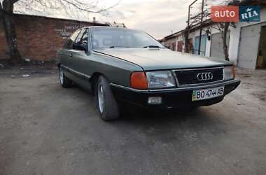 Седан Audi 100 1984 в Дунаевцах