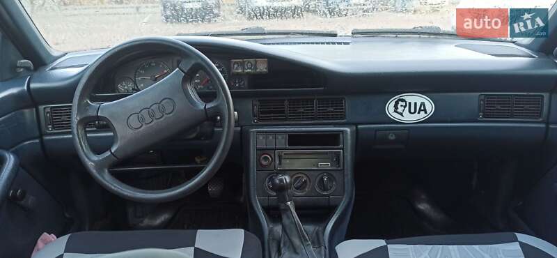 Седан Audi 100 1989 в Киеве