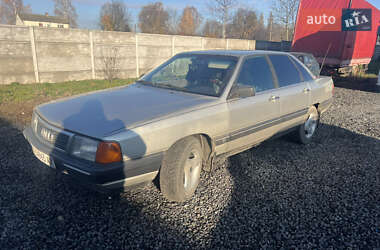 Седан Audi 100 1986 в Луцке