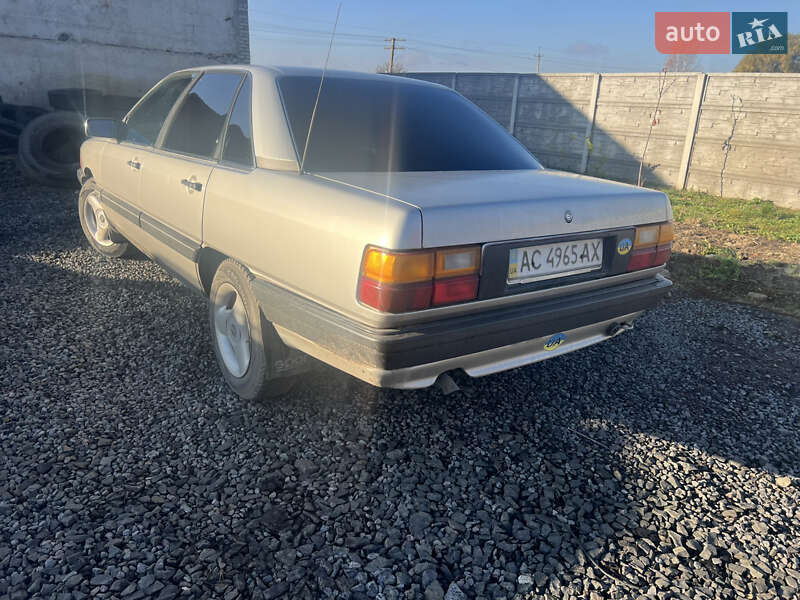 Седан Audi 100 1986 в Луцке фото 4 Седан Audi 100 1986 в Луцке