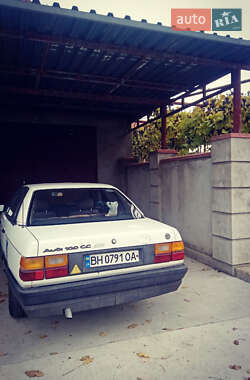 Седан Audi 100 1985 в Одесі