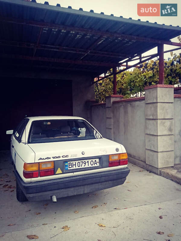Audi 100 1985 Audi 100 1985