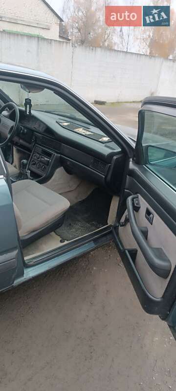 Седан Audi 100 1988 в Ровно
