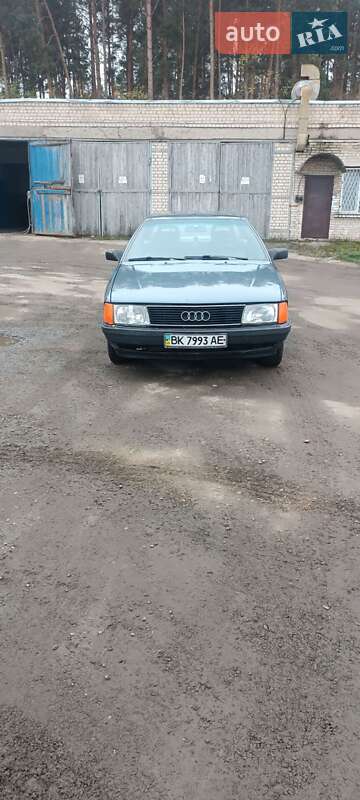 Седан Audi 100 1988 в Ровно