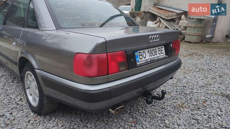 Седан Audi 100 1991 в Чорткове