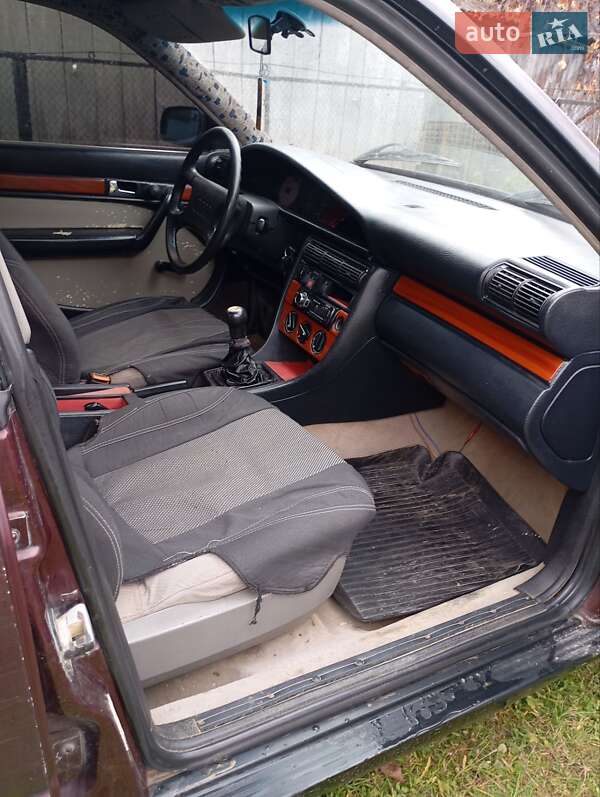 Седан Audi 100 1991 в Вижниці