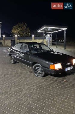 Седан Audi 100 1987 в Сокалі