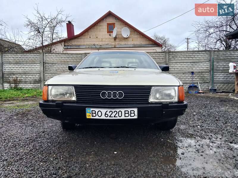 Седан Audi 100 1986 в Ровно