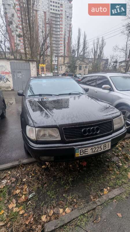 Седан Audi 100 1994 в Киеве