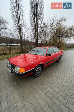 Седан Audi 100 1987 в Копычинце