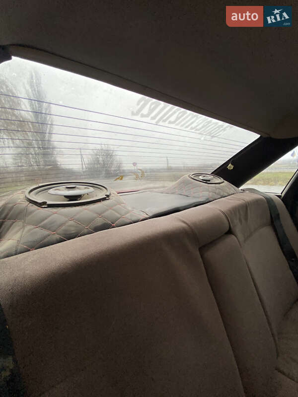 Седан Audi 100 1987 в Копычинце