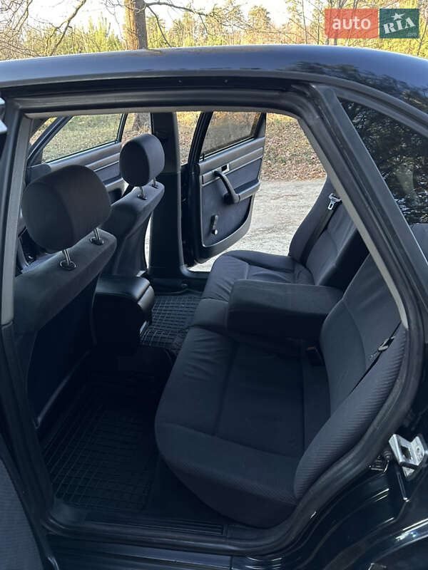 Седан Audi 100 1993 в Костополе