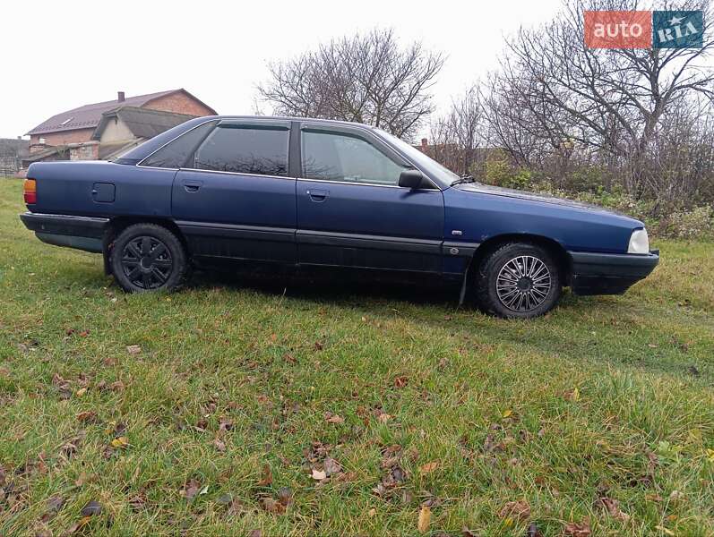 Седан Audi 100 1990 в Пробіжній