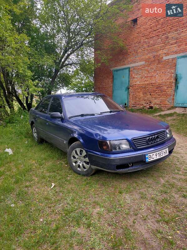 Седан Audi 100 1992 в Славуті