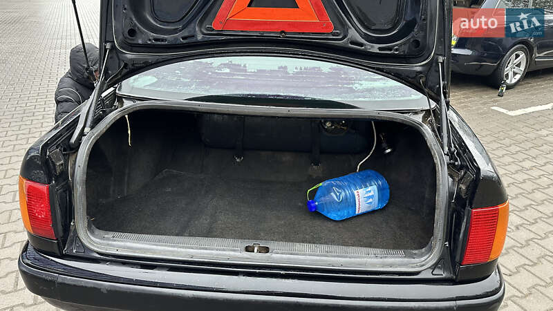 Седан Audi 100 1992 в Ровно