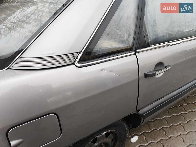 Седан Audi 100 1987 в Луцке