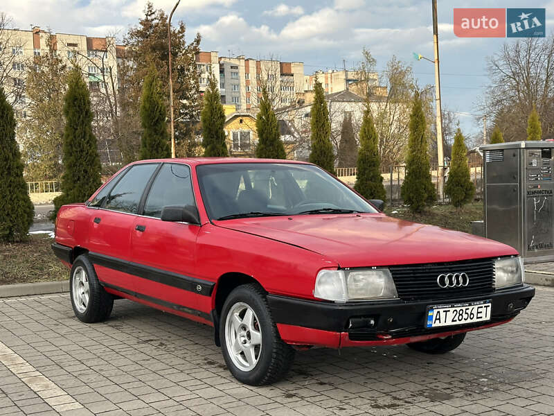 Седан Audi 100 1988 в Дрогобыче