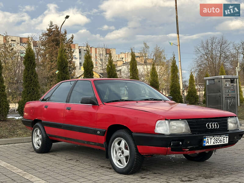 Седан Audi 100 1988 в Дрогобыче