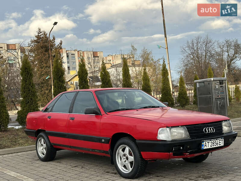 Седан Audi 100 1988 в Дрогобыче