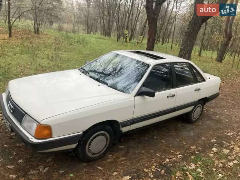 Седан Audi 100 1985 в Дніпрі фото 11 Седан Audi 100 1985 в Дніпрі