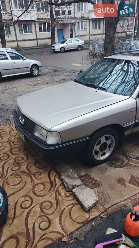 Универсал Audi 100 1983 в Киеве фото 2 Универсал Audi 100 1983 в Киеве