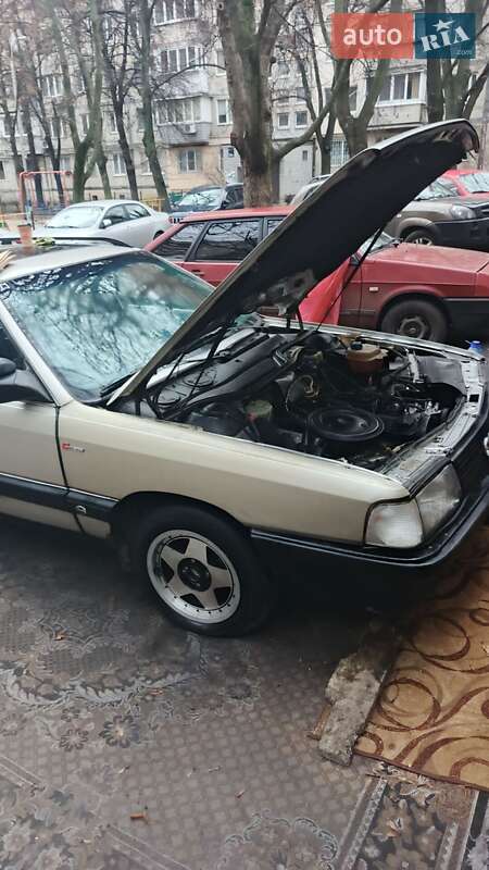 Универсал Audi 100 1983 в Киеве фото 25 Универсал Audi 100 1983 в Киеве