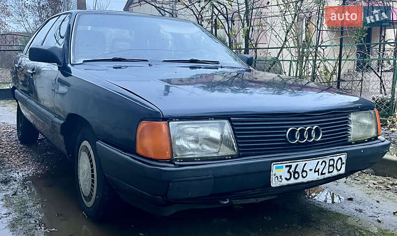 Седан Audi 100 1983 в Млиніві фото 5 Седан Audi 100 1983 в Млиніві