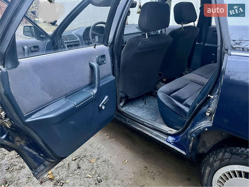 Седан Audi 100 1983 в Млиніві фото 8 Седан Audi 100 1983 в Млиніві