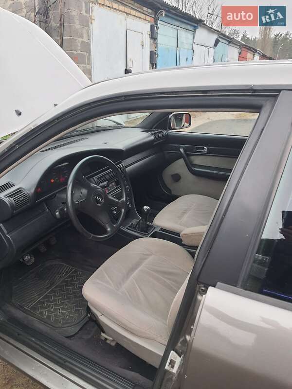Седан Audi 100 1993 в Києві