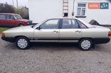 Седан Audi 100 1986 в Ровно