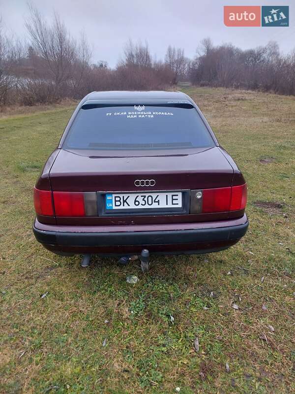 Седан Audi 100 1991 в Остроге