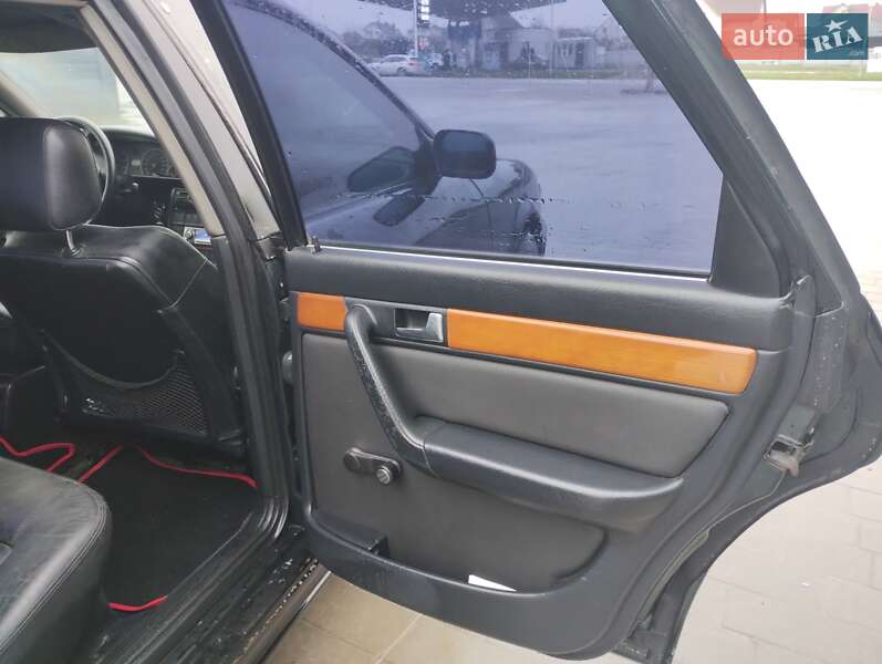 Седан Audi 100 1992 в Кам'янець-Подільському